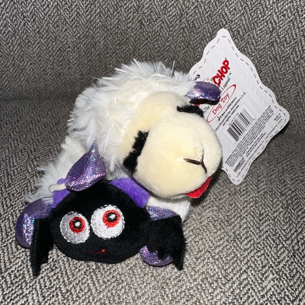 Lamb‎ Chop Squeaky Thrash Plush Dog Toy Winter Halloween Holiday Purple Bat RARE